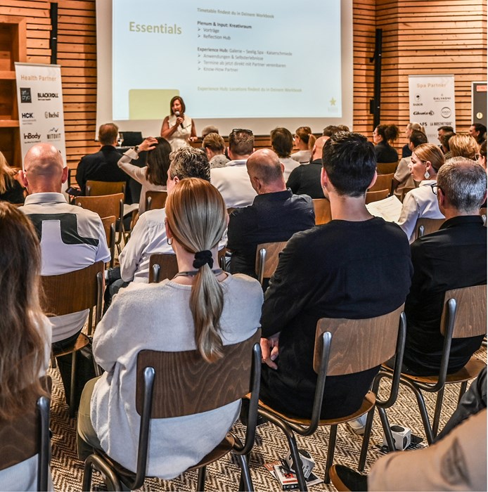 TRAININGS & SEMINARE